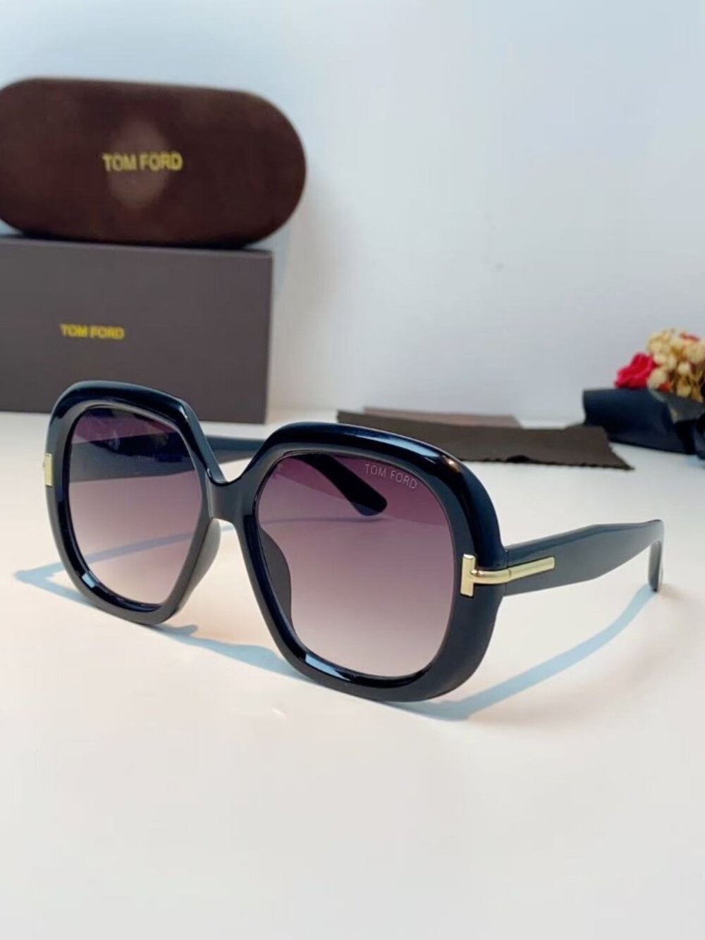 Tom Ford Sunglasses: Real-Life Shots — Gradient Purple Lenses